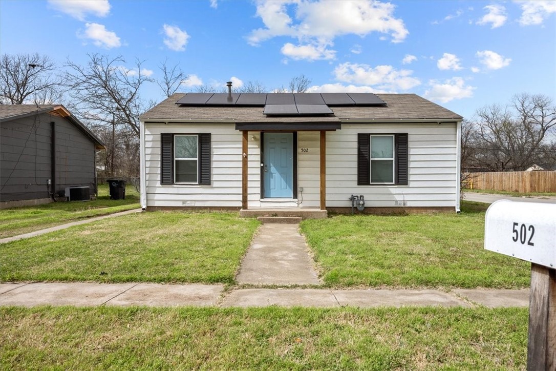 Photos of 502 Bales St Cleburne TX 76033